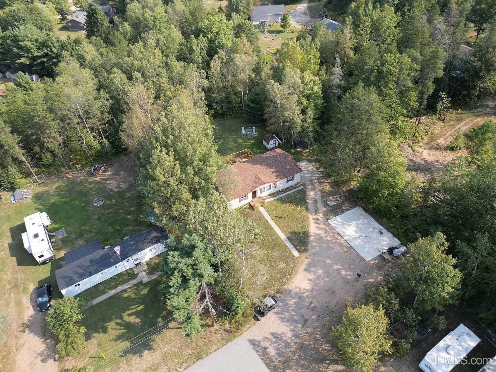 37 Sicotte Road, Marquette, MI 49855