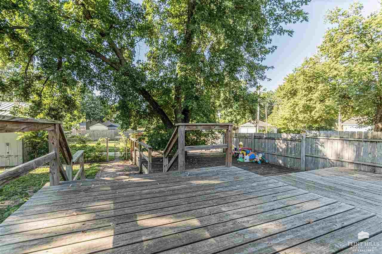 400 NE 6th, Abilene, KS 67410