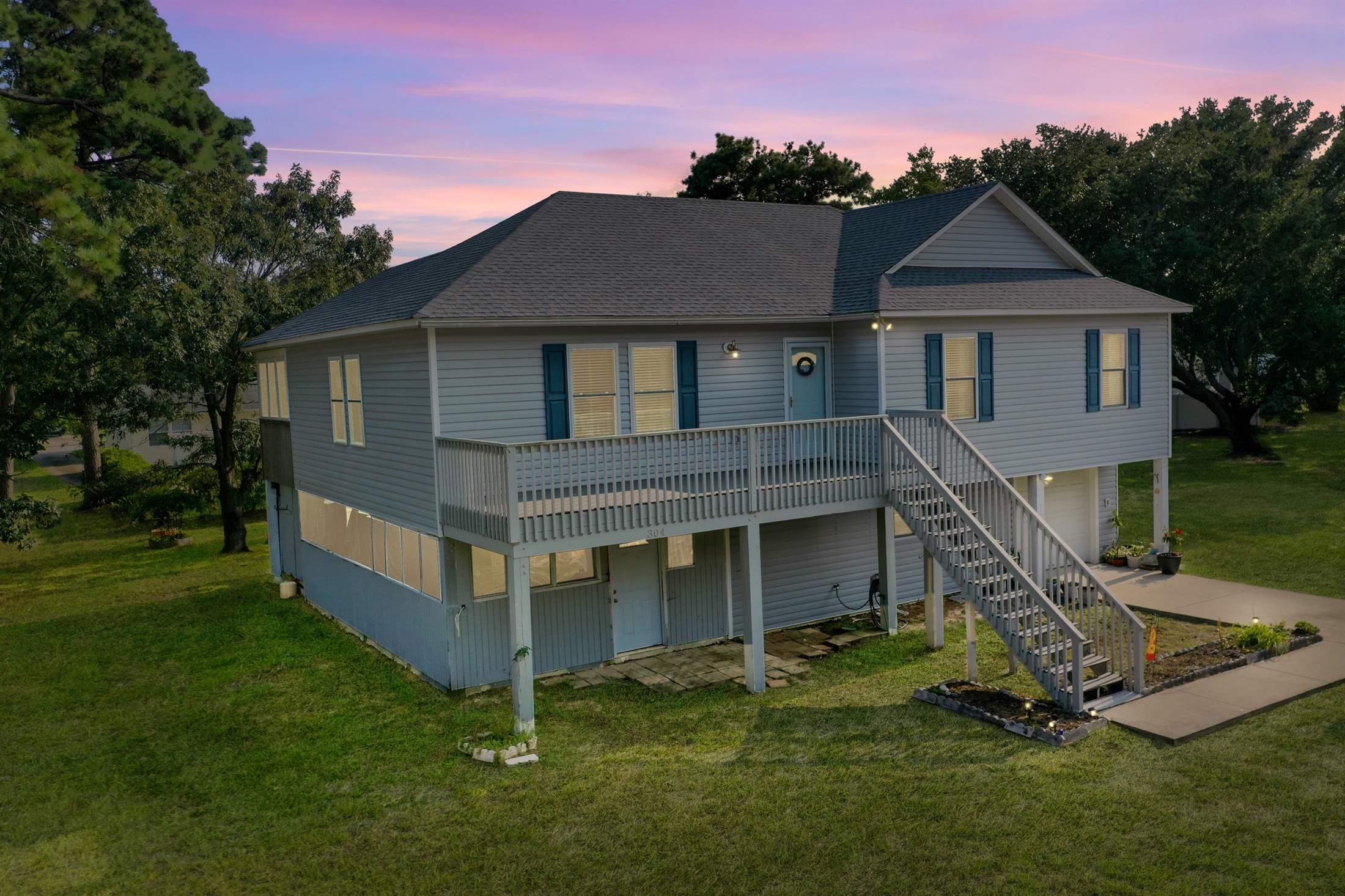 304 Live Oak, Kill Devil Hills, NC 27948