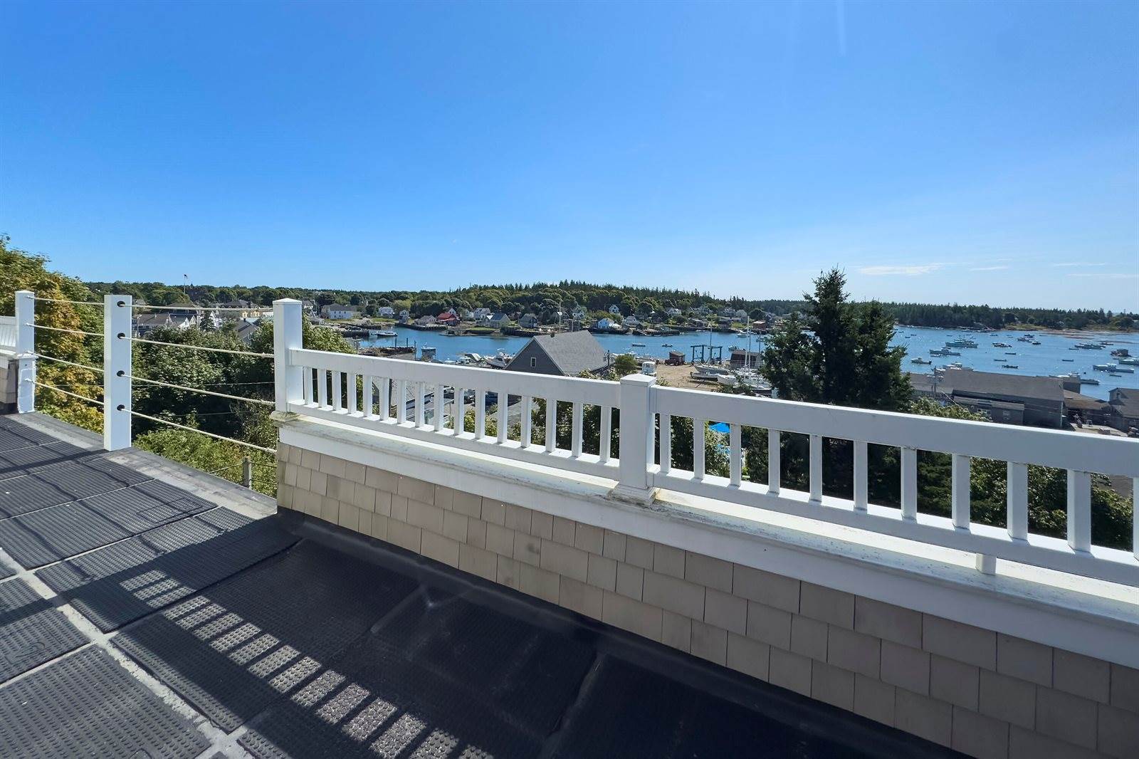 38 West Main Street, Vinalhaven, ME 04863