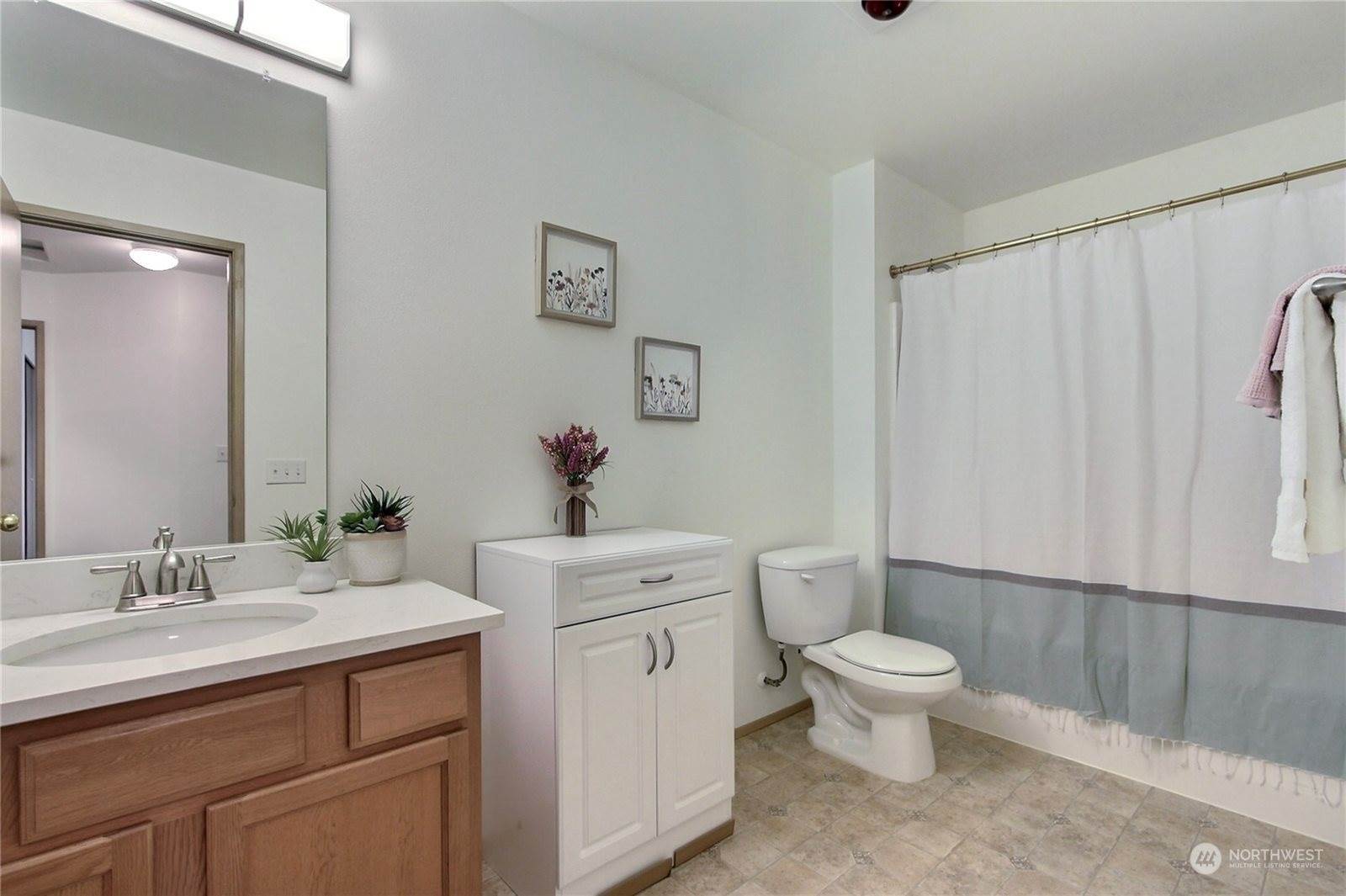 3086 Sheaser Way, Dupont, WA 98327