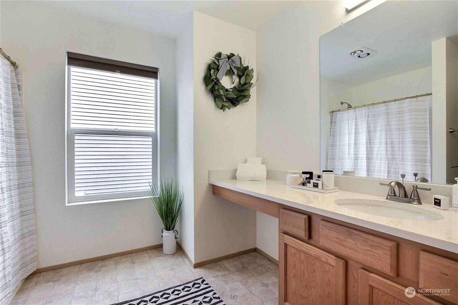 3086 Sheaser Way, Dupont, WA 98327