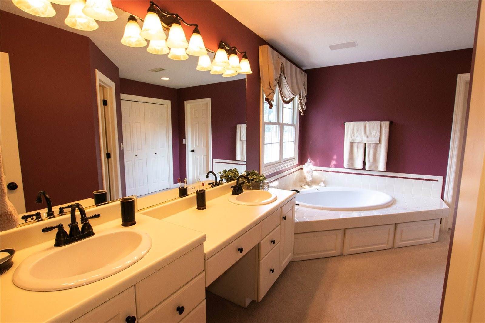 6019 Nottingham Drive, Johnston, IA 50131