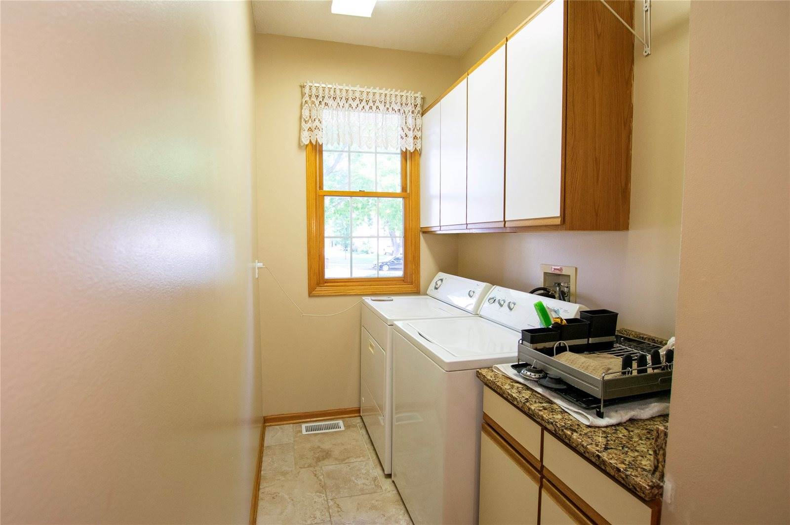 6019 Nottingham Drive, Johnston, IA 50131