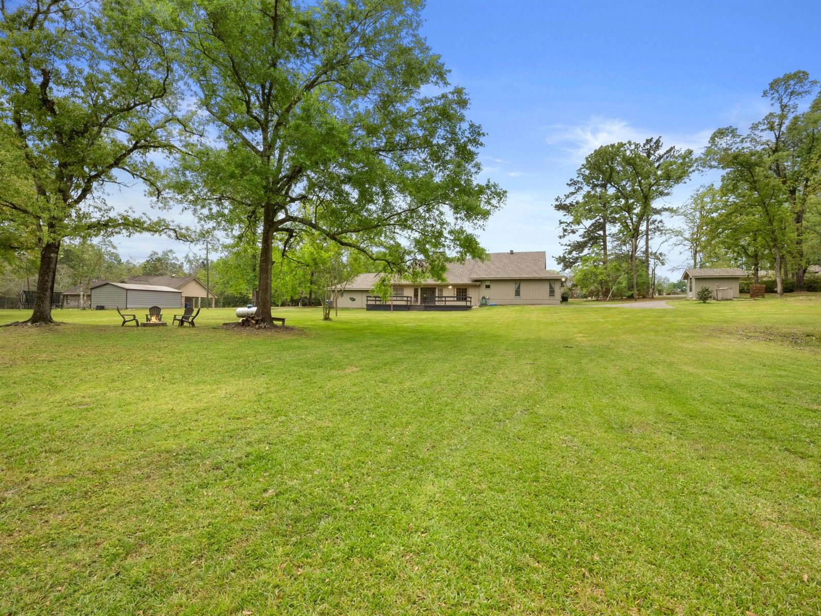 220 Gehron St, DeRidder, LA 70634