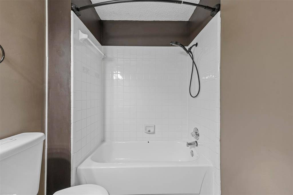 205 Lone Pine Court, Fort Worth, TX 76108