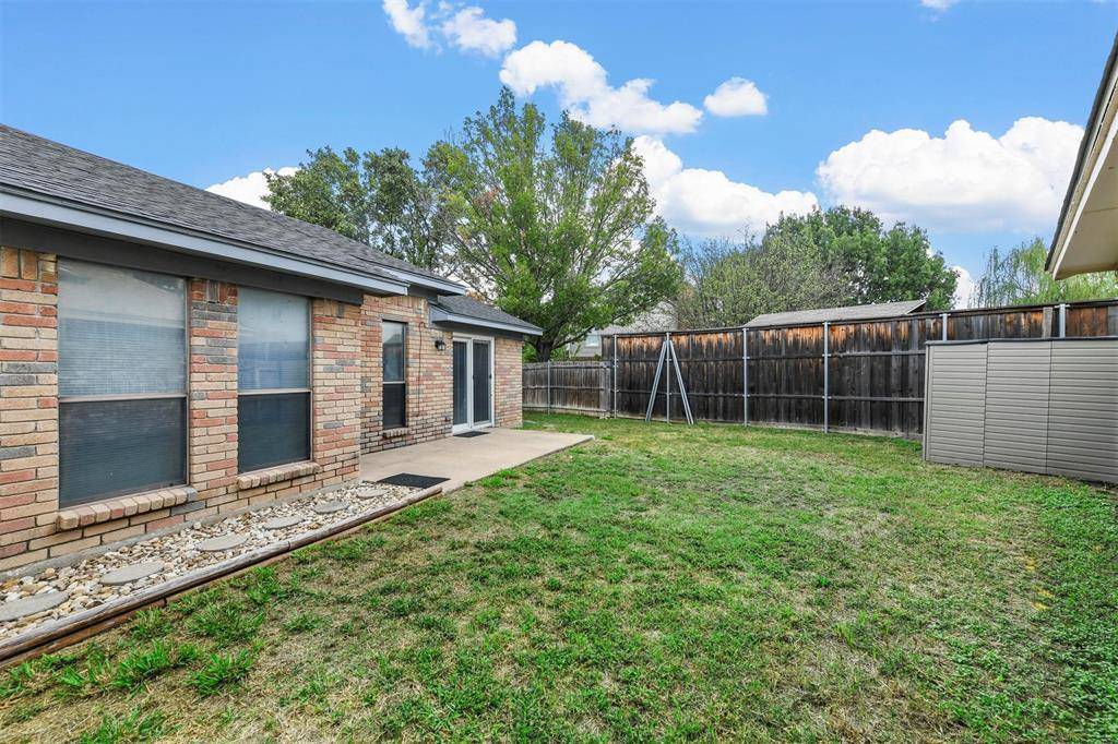 205 Lone Pine Court, Fort Worth, TX 76108