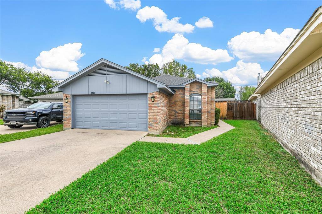 205 Lone Pine Court, Fort Worth, TX 76108