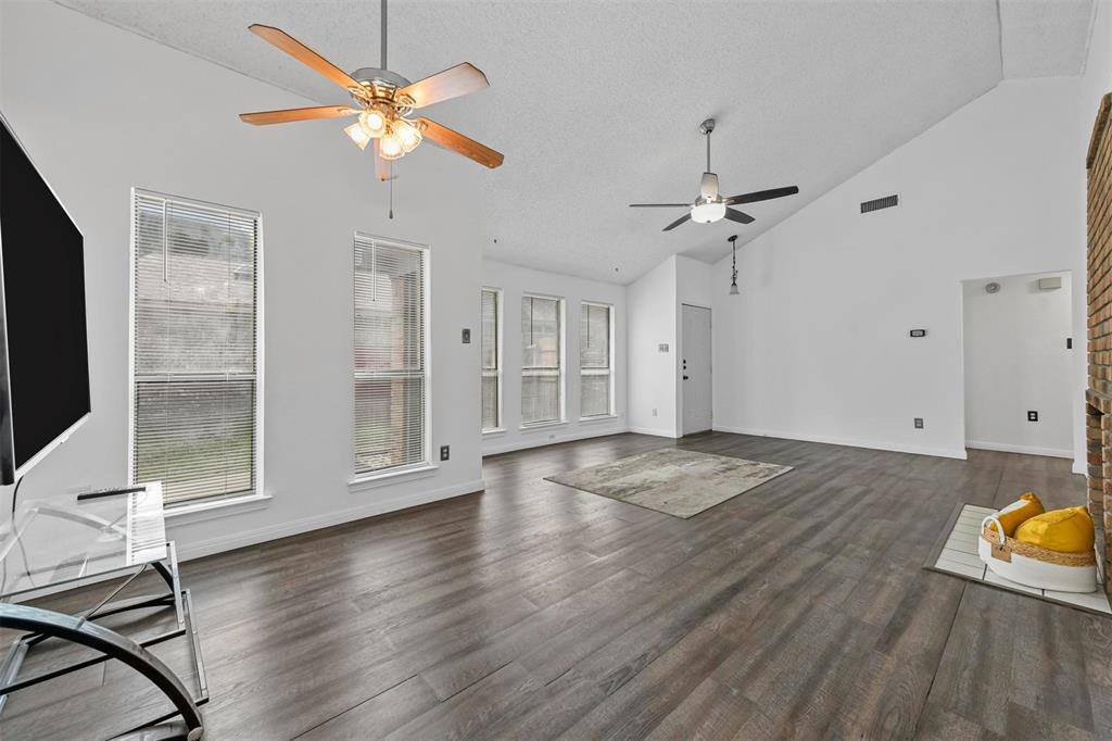 205 Lone Pine Court, Fort Worth, TX 76108