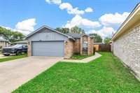 205 Lone Pine Court, Fort Worth, TX 76108