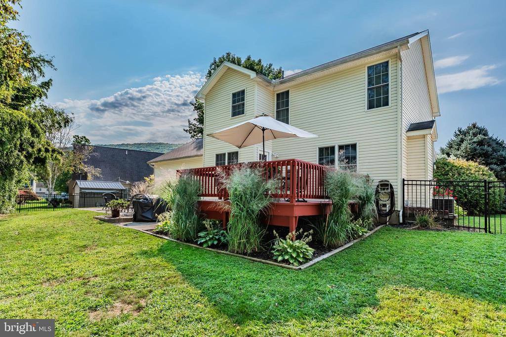 408 Riverview Terrace, Dauphin, PA 17018