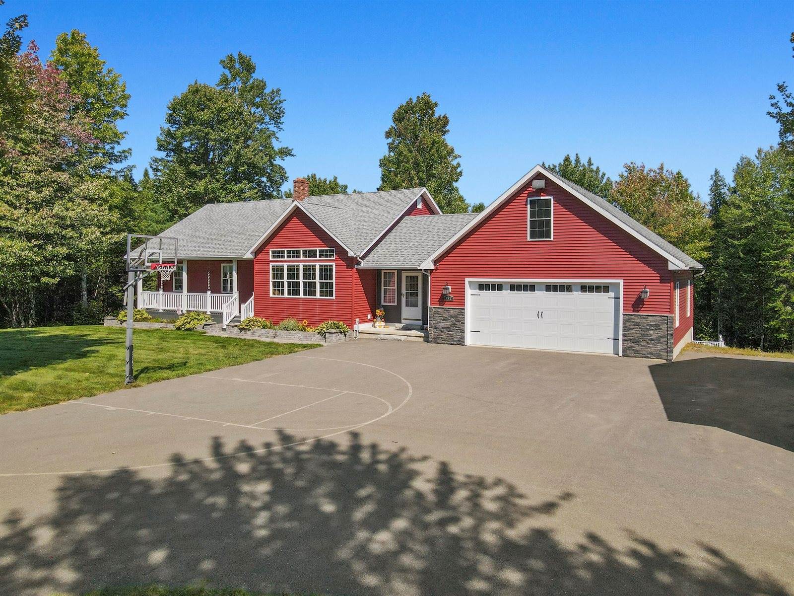 192 Ten Road, Bradley, ME 04411