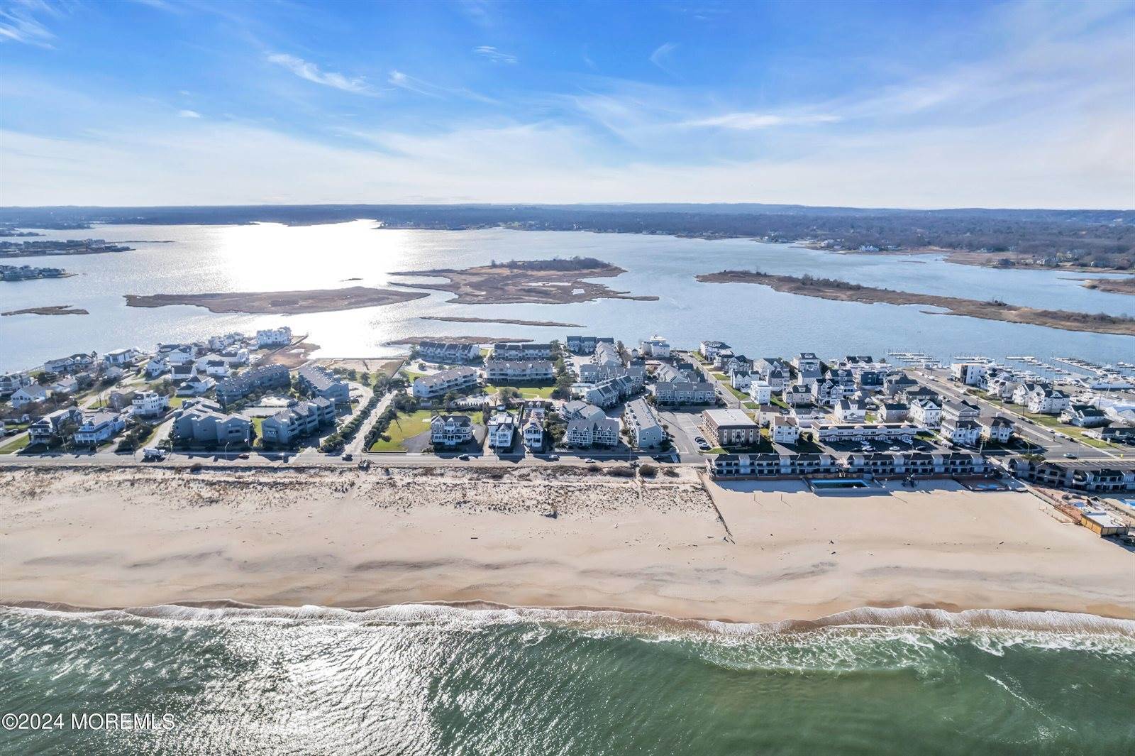 5 Island View Way, #17, Sea Bright, NJ 07760