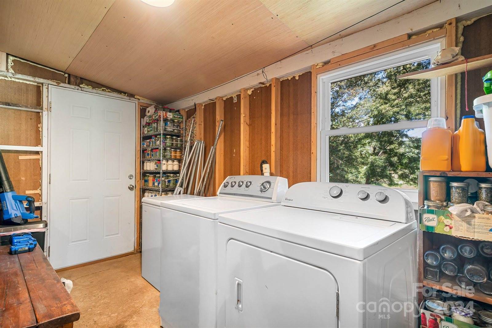 233 Alexis Lucia Road, Alexis, NC 28006