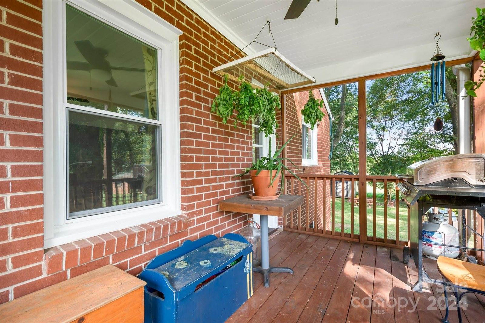 233 Alexis Lucia Road, Alexis, NC 28006