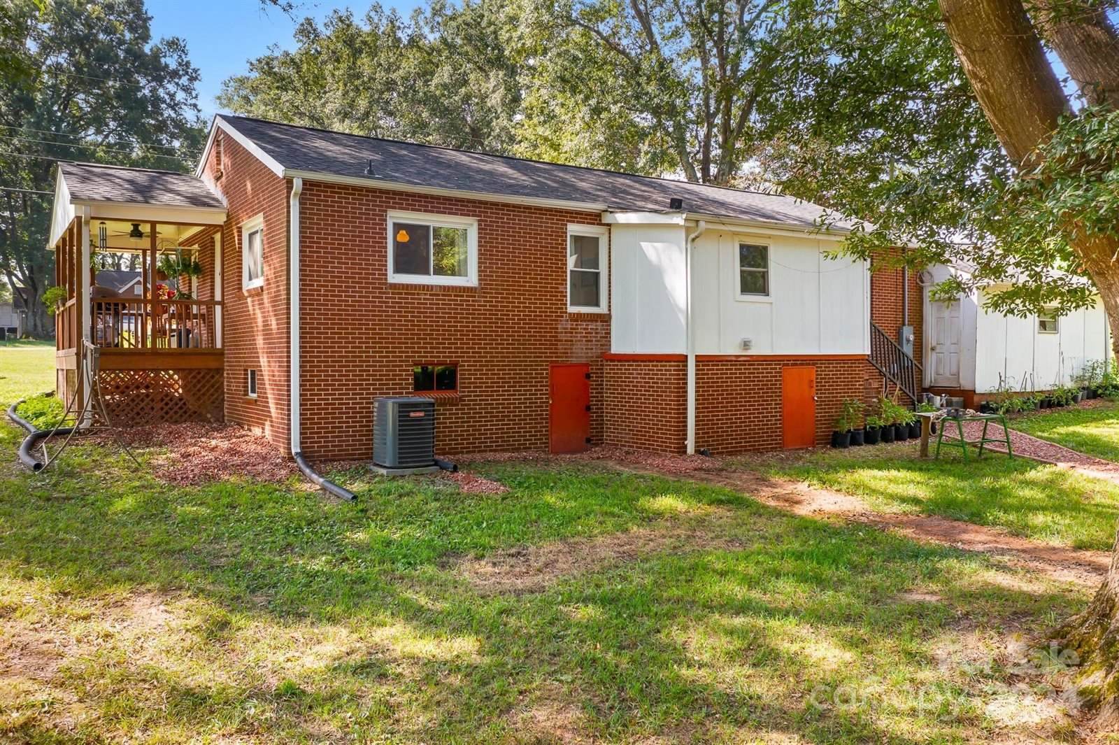 233 Alexis Lucia Road, Alexis, NC 28006