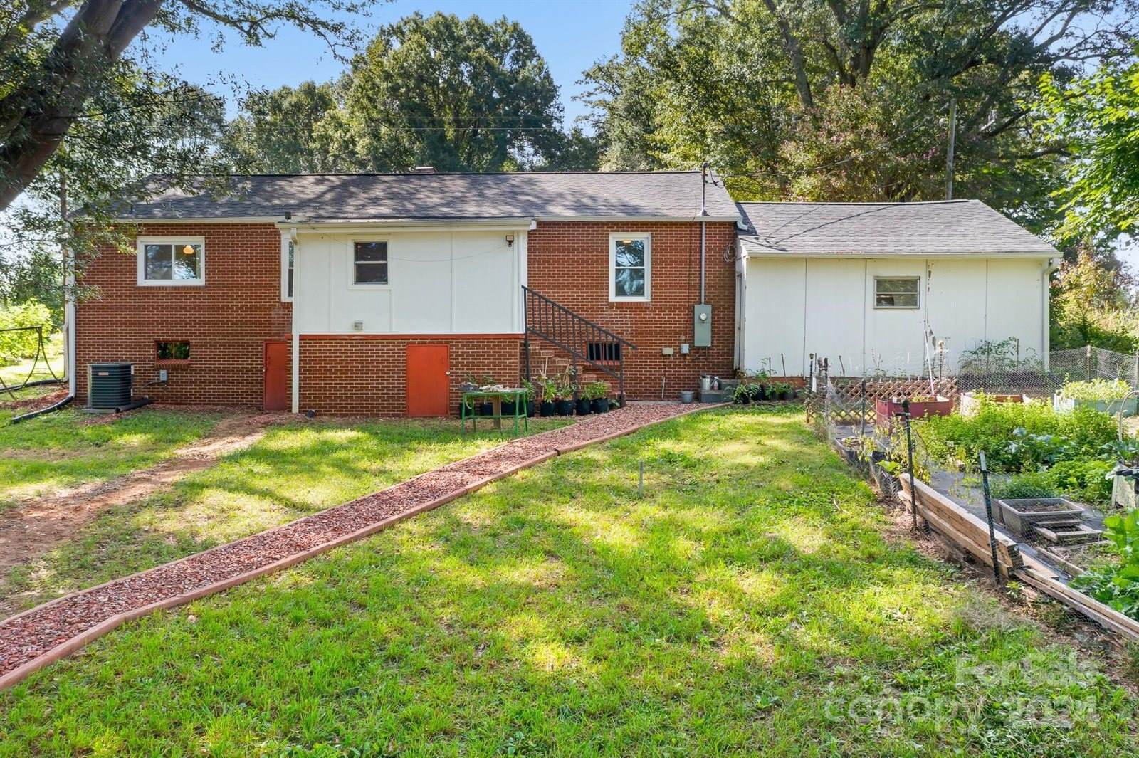 233 Alexis Lucia Road, Alexis, NC 28006