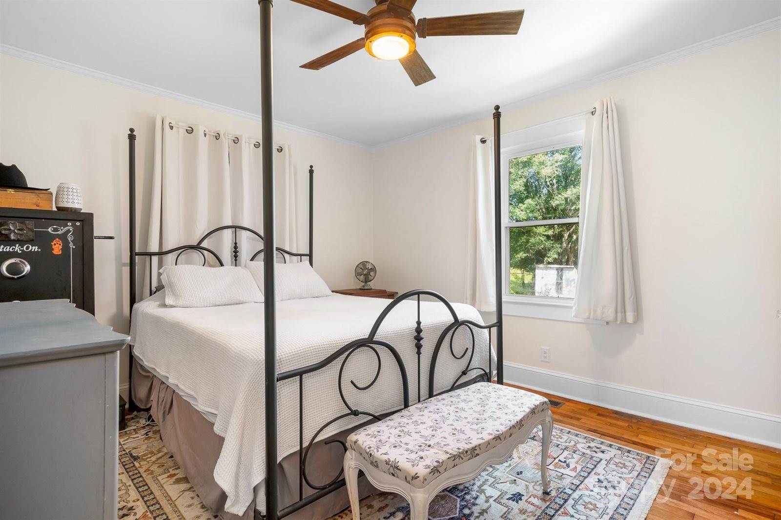 233 Alexis Lucia Road, Alexis, NC 28006