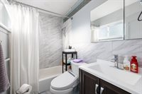 4 Taft Ave, bethpage, NY 11714