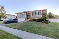 4 Taft Ave, bethpage, NY 11714