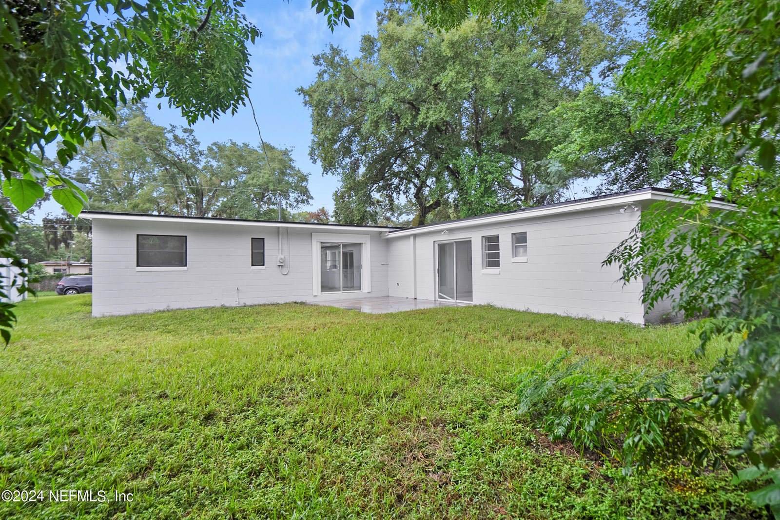 7151 North King Arthur Road, Jacksonville, FL 32211