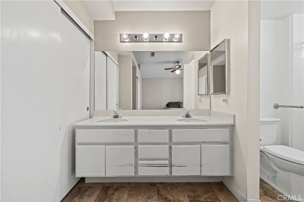 44239 Fenner Avenue, Lancaster, CA 93536