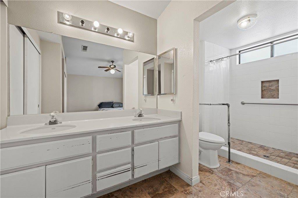 44239 Fenner Avenue, Lancaster, CA 93536