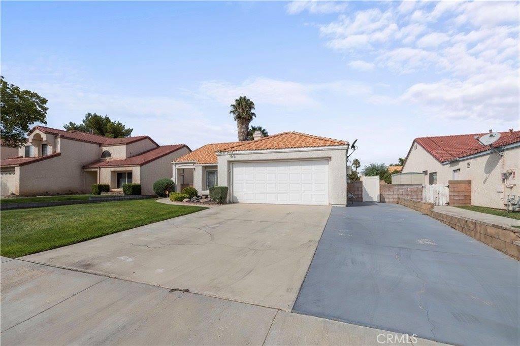 44239 Fenner Avenue, Lancaster, CA 93536