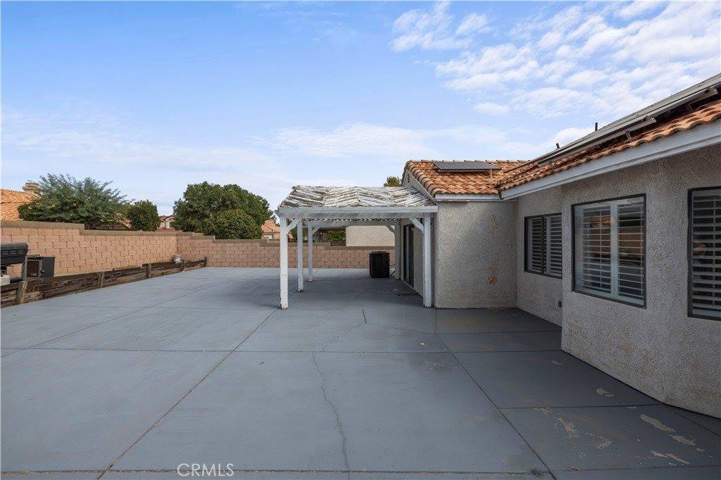 44239 Fenner Avenue, Lancaster, CA 93536