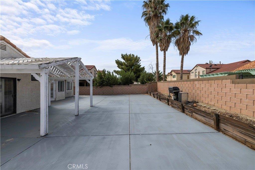 44239 Fenner Avenue, Lancaster, CA 93536