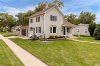 205 10TH Street, De Witt, IA 52742