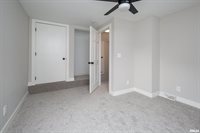 205 10TH Street, De Witt, IA 52742