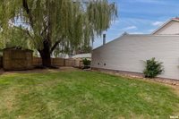 205 10TH Street, De Witt, IA 52742