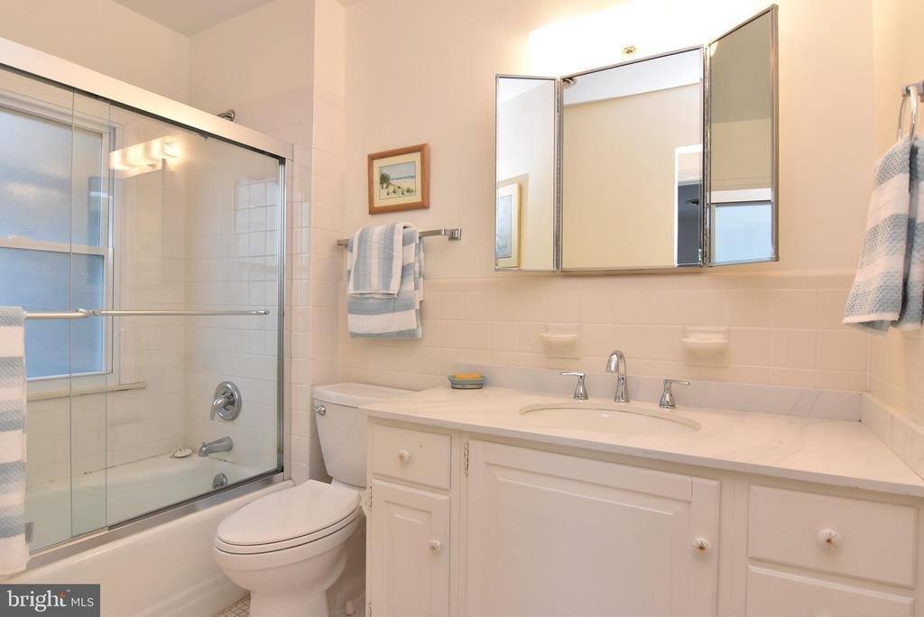 2 Park Avenue, Rehoboth Beach, DE 19971