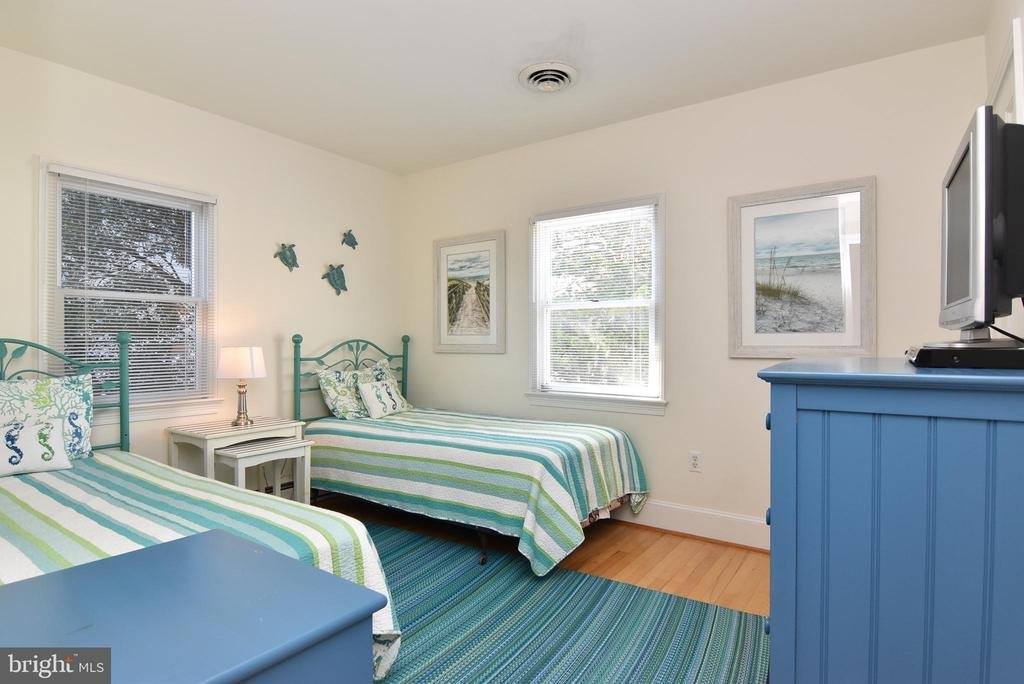 2 Park Avenue, Rehoboth Beach, DE 19971