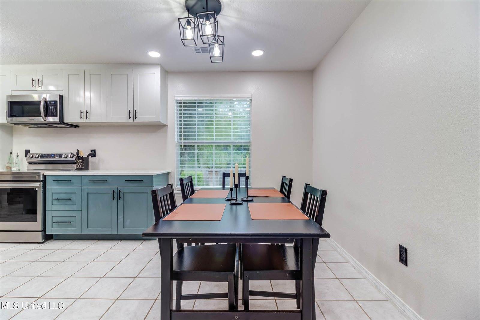 12500 Lake Village Drive, Gulfport, MS 39503