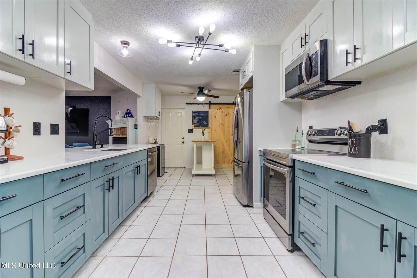 12500 Lake Village Drive, Gulfport, MS 39503