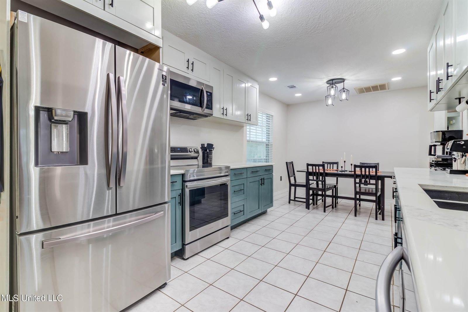 12500 Lake Village Drive, Gulfport, MS 39503