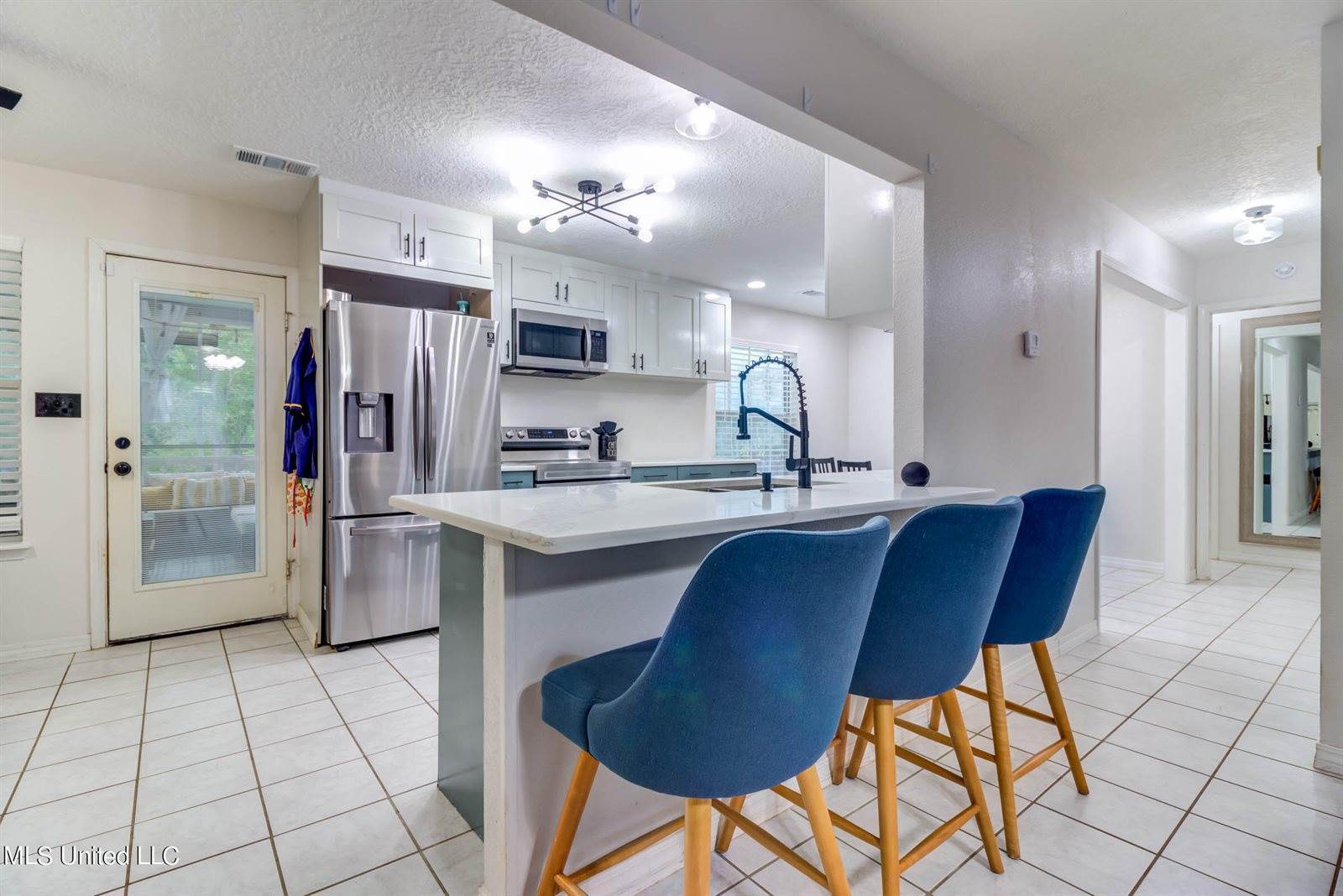 12500 Lake Village Drive, Gulfport, MS 39503