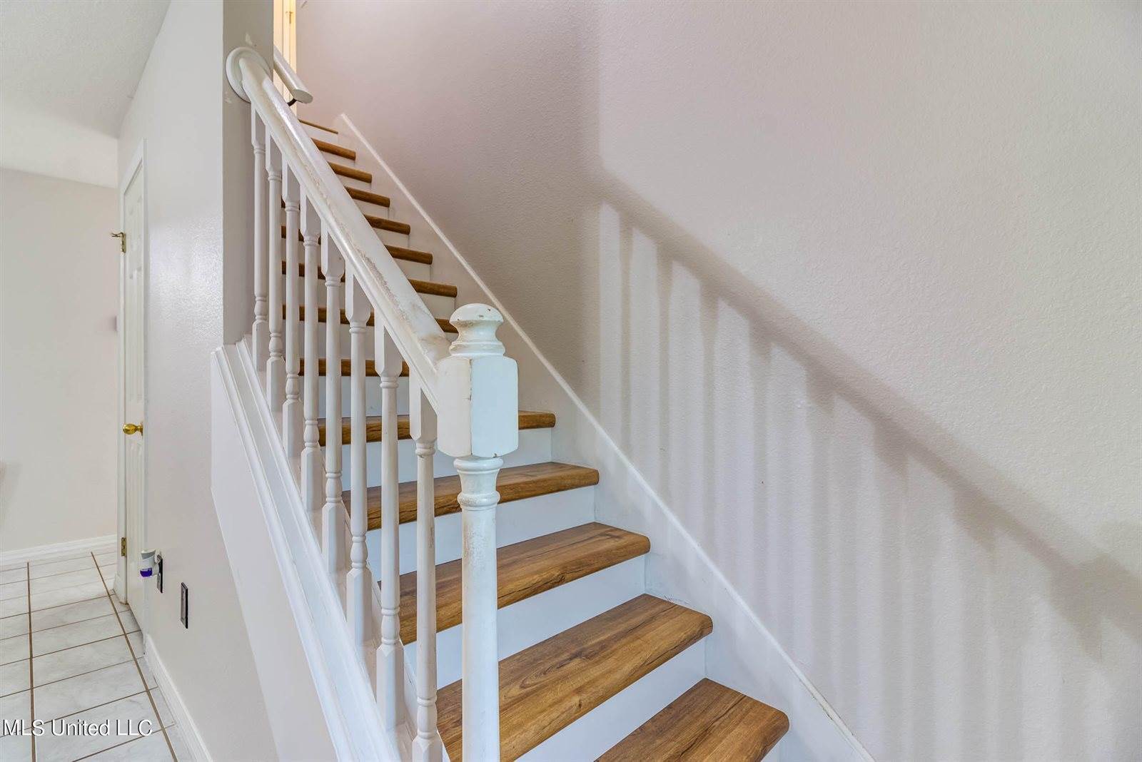 12500 Lake Village Drive, Gulfport, MS 39503