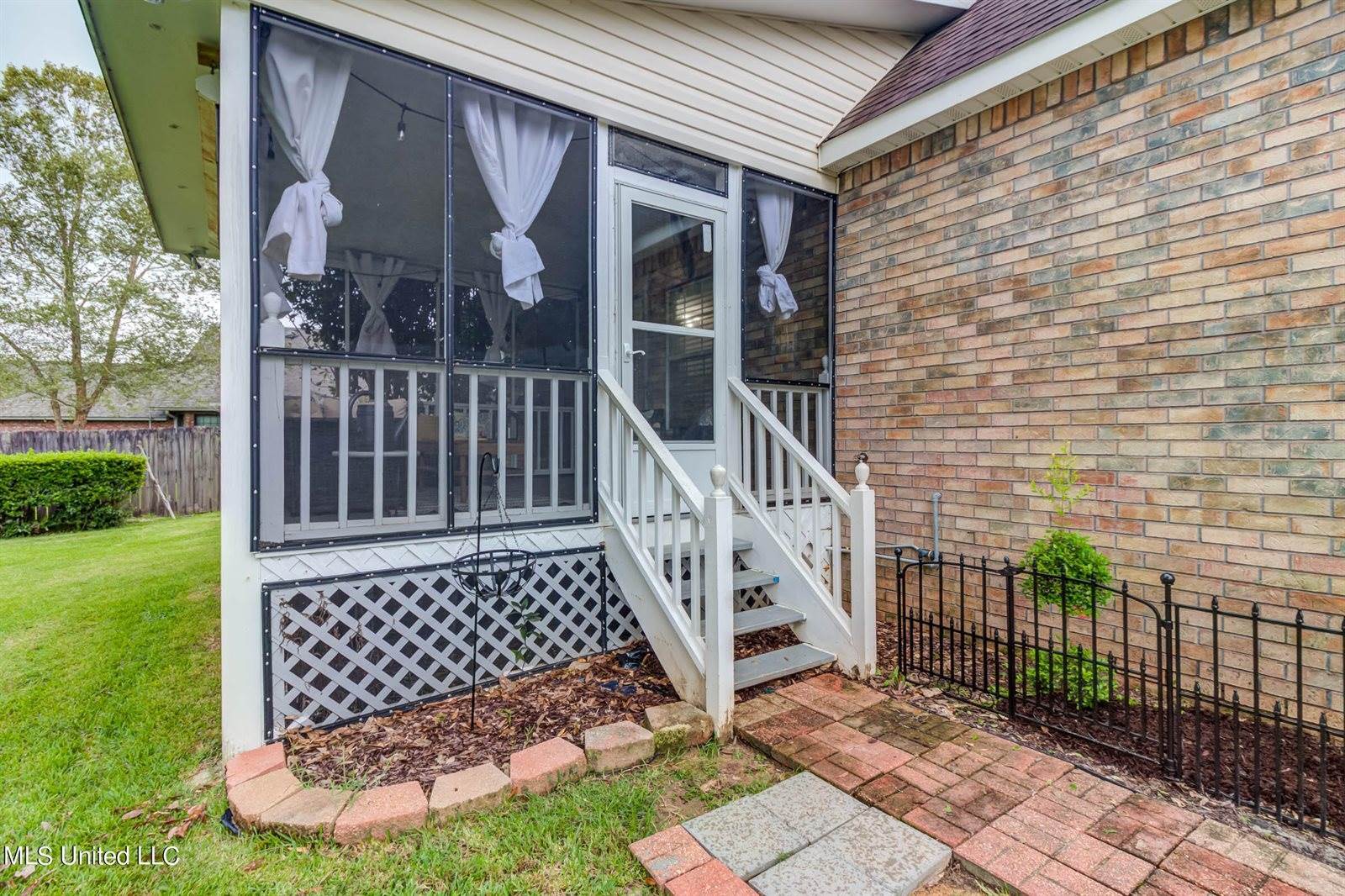 12500 Lake Village Drive, Gulfport, MS 39503