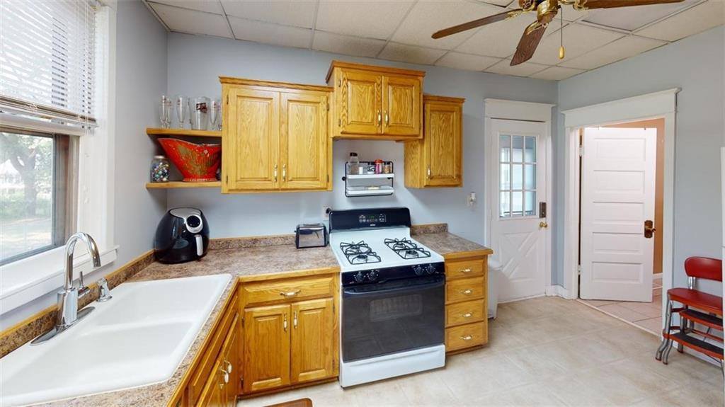 2920 North 155th Terrace, Basehor, KS 66007