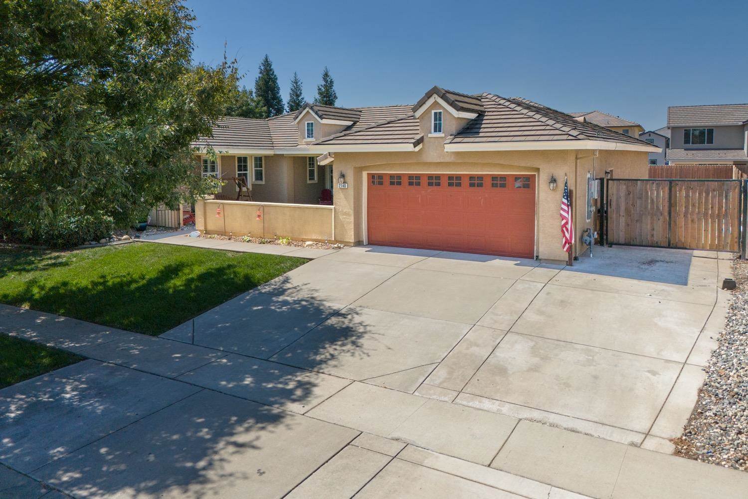 2140 Coffee Creek Way, Plumas Lake, CA 95961