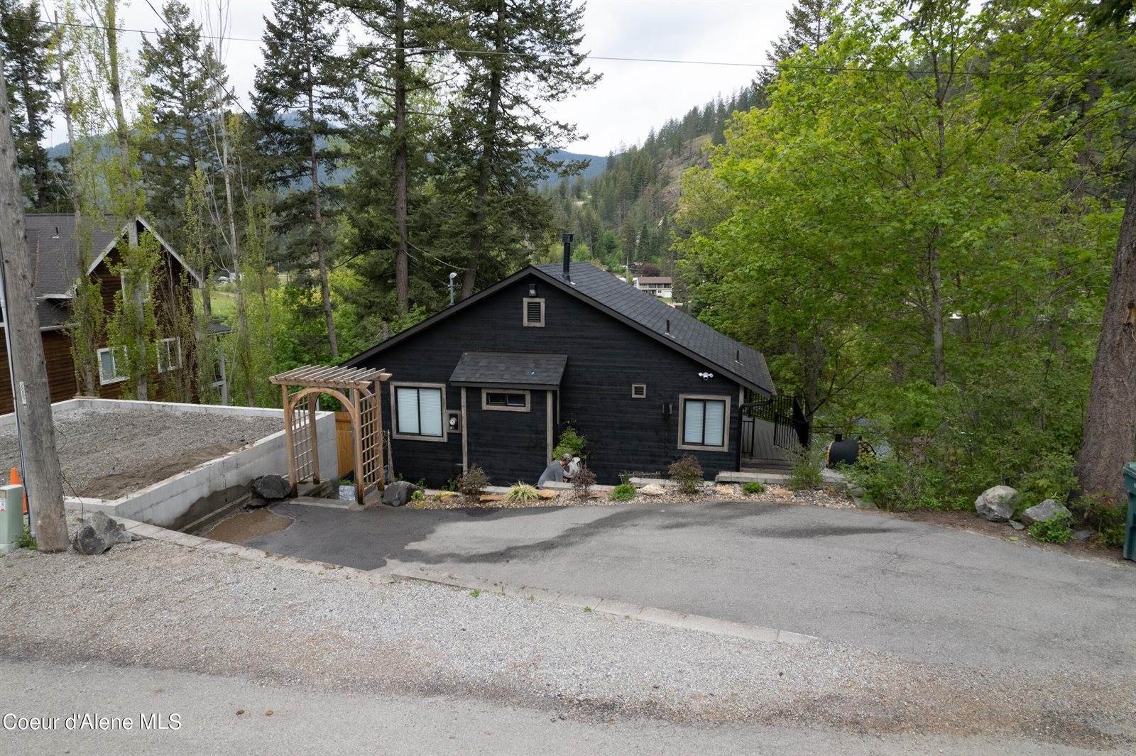 20569 Pinehurst St, Rathdrum, ID 83858