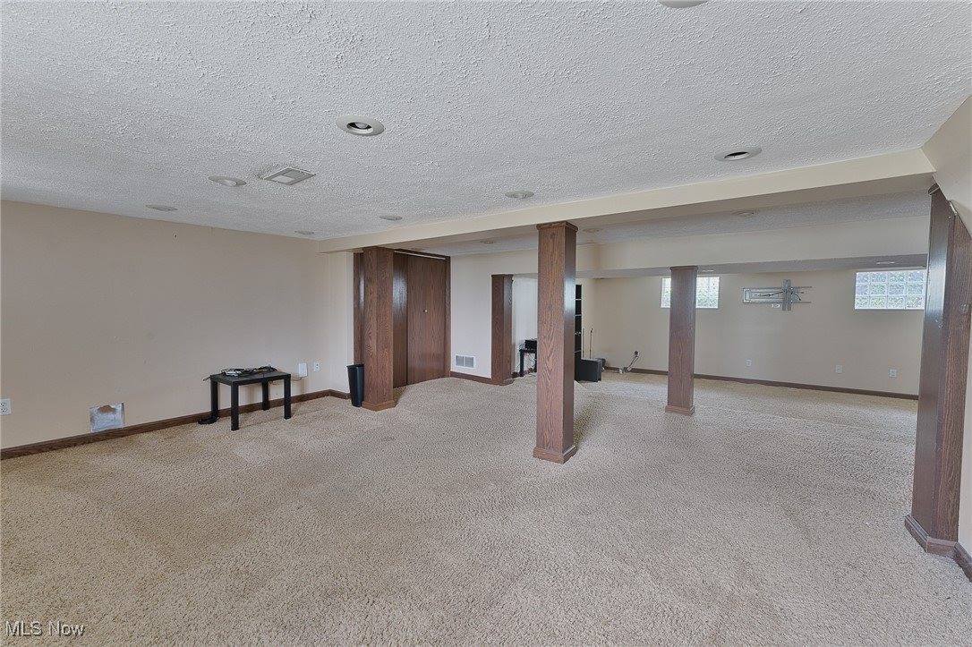 1025 Iowa Avenue, McDonald, OH 44437