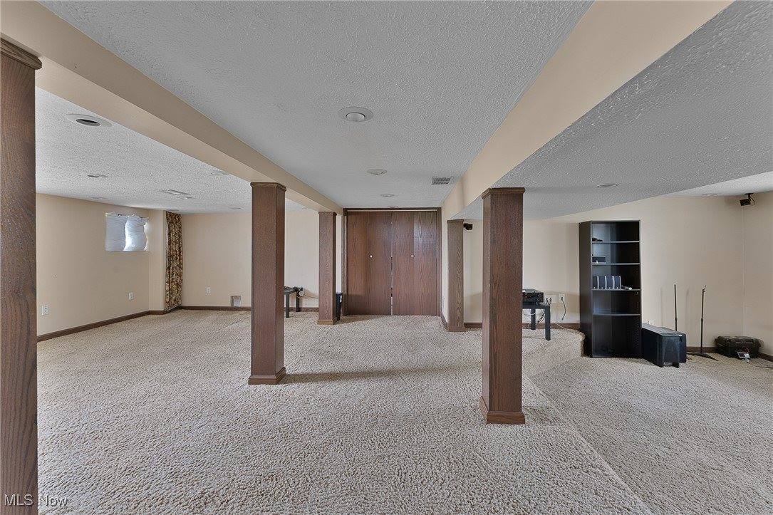 1025 Iowa Avenue, McDonald, OH 44437