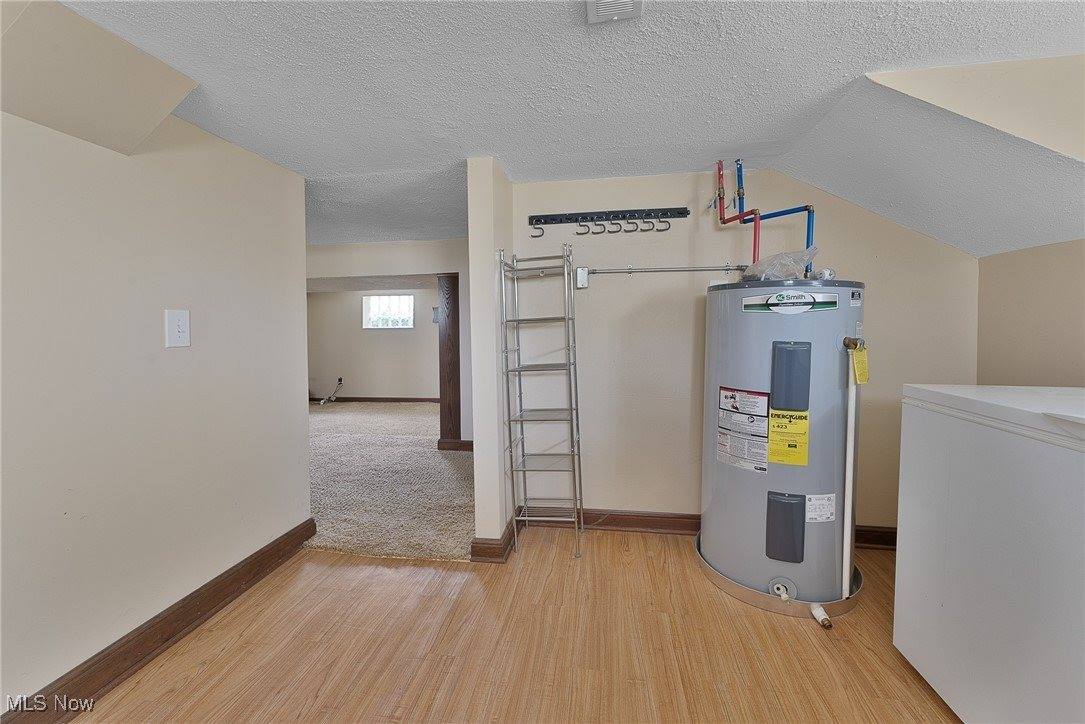 1025 Iowa Avenue, McDonald, OH 44437