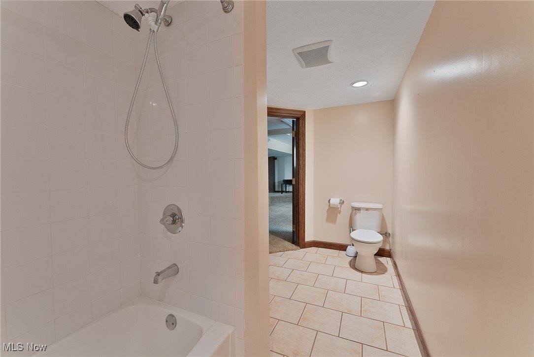 1025 Iowa Avenue, McDonald, OH 44437