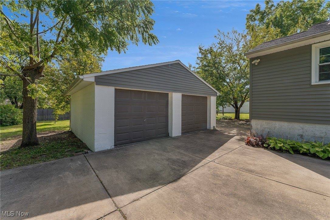 1025 Iowa Avenue, McDonald, OH 44437