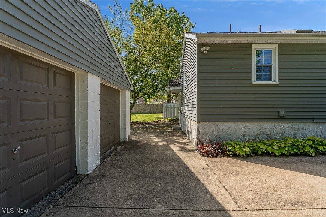 1025 Iowa Avenue, McDonald, OH 44437